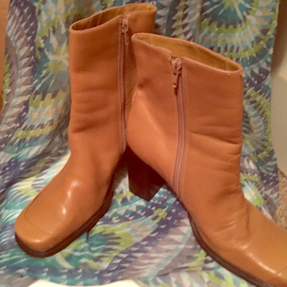 👢BRUNO VALENTINE 👢Authentic